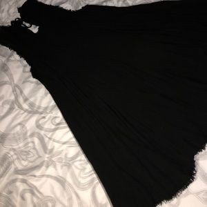Beautiful Black Fkowy Dress!!